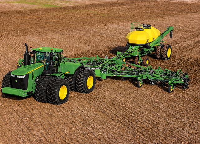 John Deere Scraper Tractors 9570R John Deere Scraper Tractors 9570R